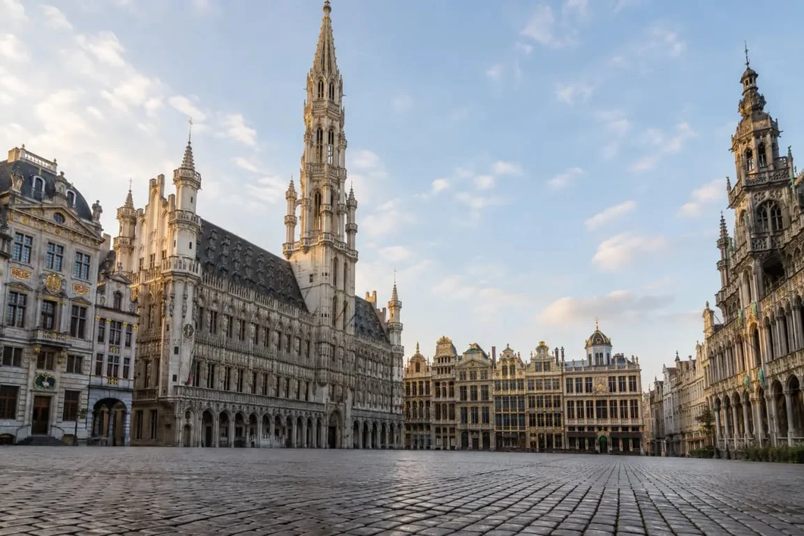 Centre de Bruxelles Grand-Place avec l'Hôtel de Ville et les façades baroques