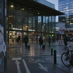 Gare du Midi Bruxelles quartier : parvis, piétons et vélos
