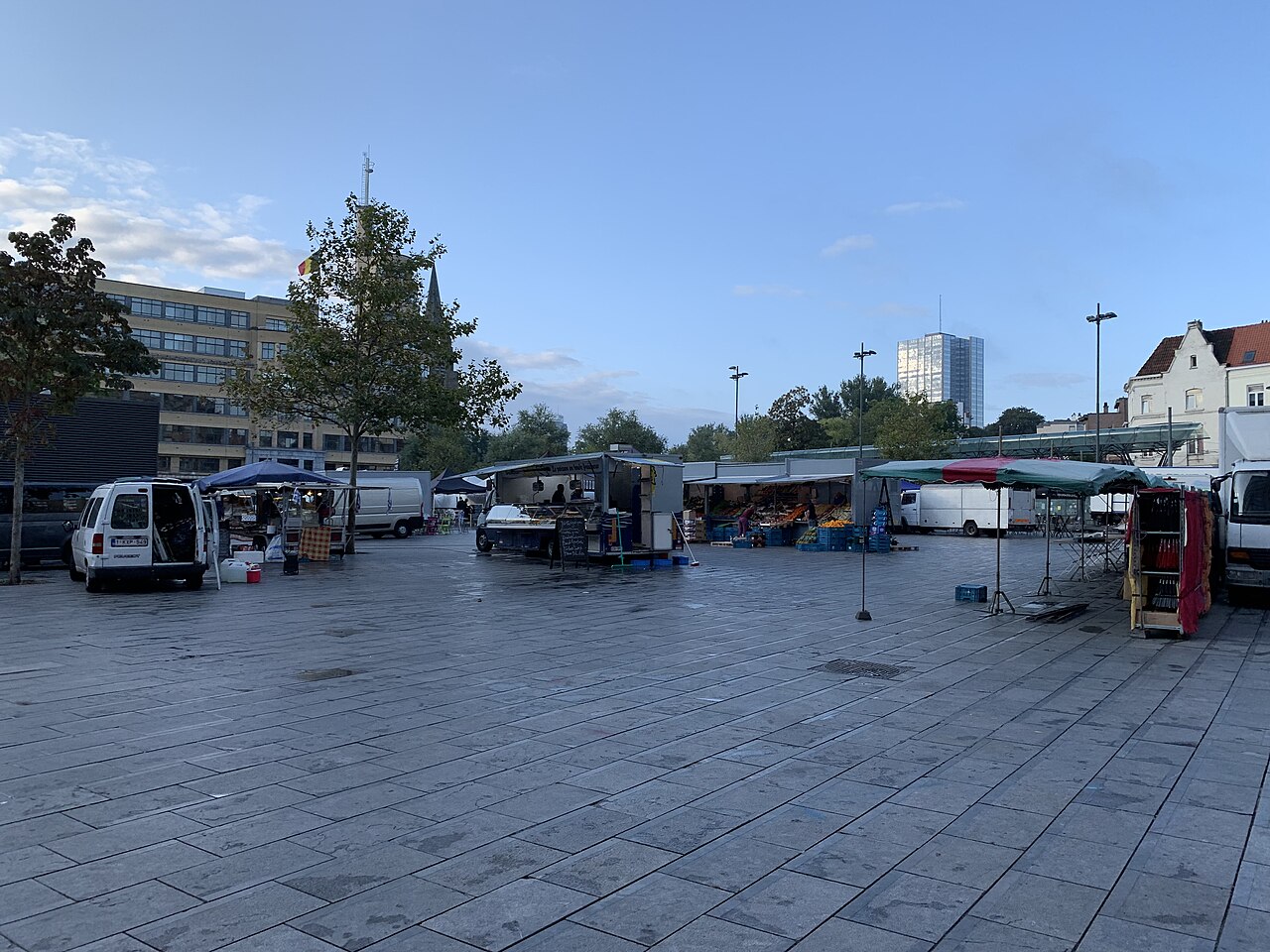 Le marché matinal de la place Flagey, photographié le 7 septembre 2019.
